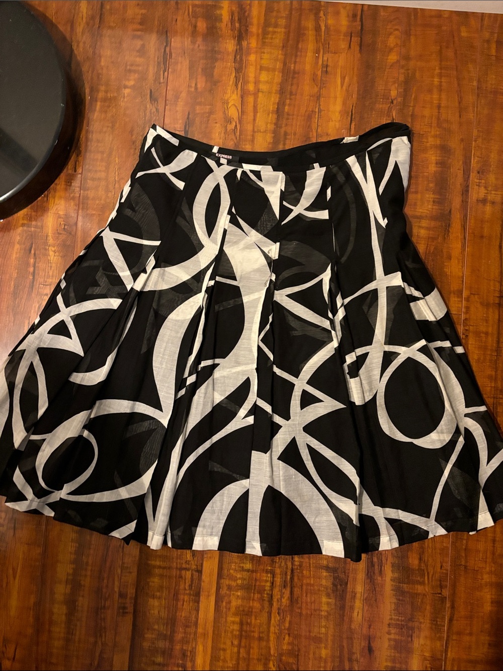 Express Black & White Graphic Circle Skater Skirt
